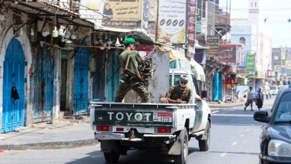 مواجهات مسلحة بالقرب من الدفاع الجوي في عدن