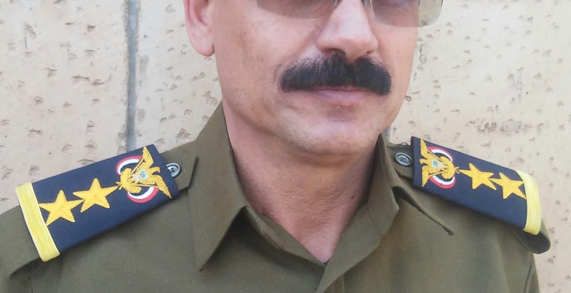 مدير فرع مصلحة الأحوال المدنية في محافظة ذمار العقيد علي حزام العفيري