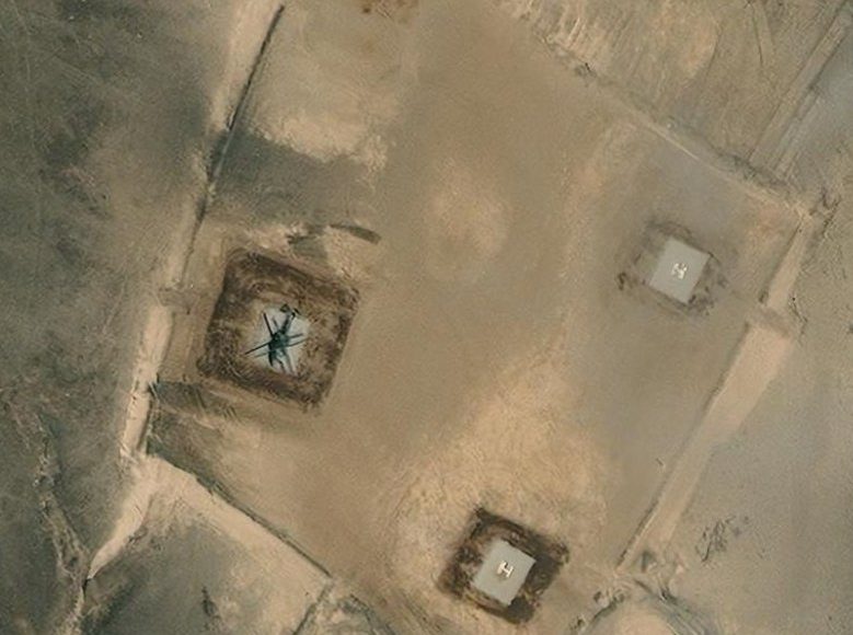 موقع للطائرات الاماراتية هيلوكبتر في جزيرة زقر اليمني