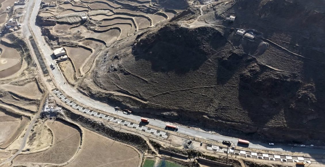 صيانة وترميم طريق الدائري الشرقي مدينة يريم إب (4)