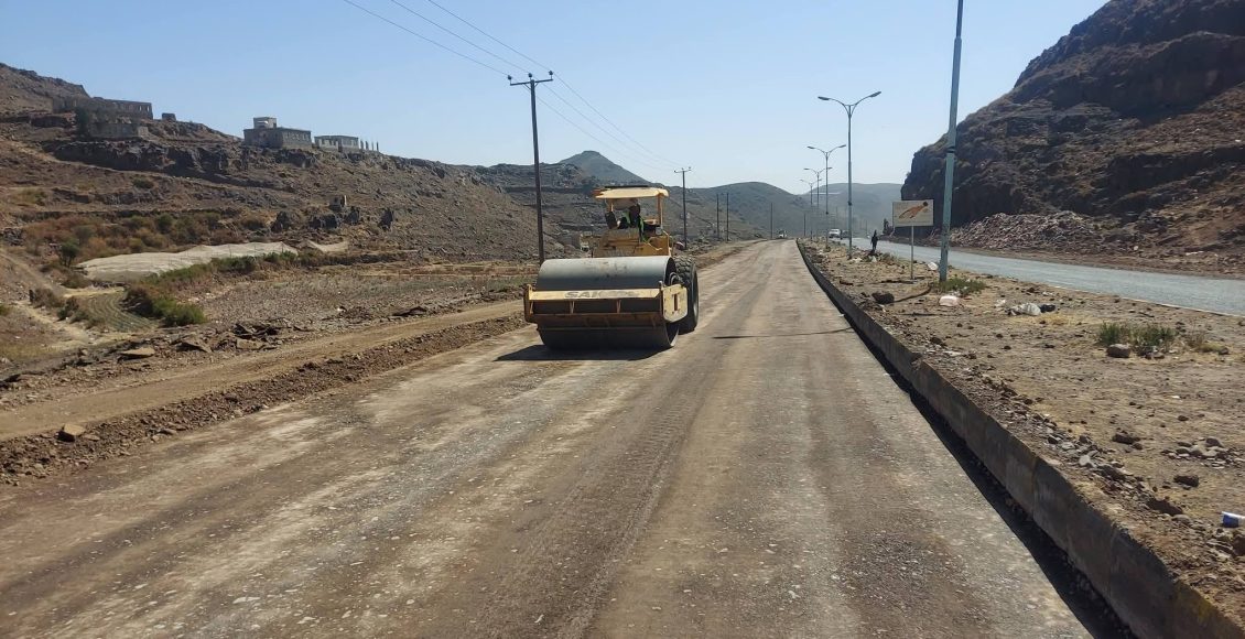 صيانة وترميم طريق الدائري الشرقي مدينة يريم إب (7)