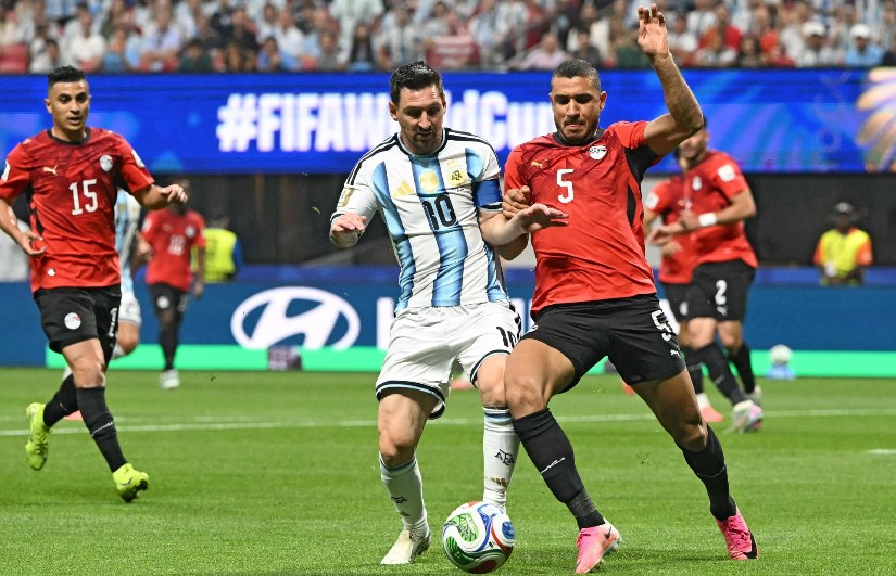رد مصري ذكي على استفزاز كروي داخل الأمم المتحدة سجال مثير حول أحداث مباراة مصر والأرجنتين رد مصري ذكي على استفزاز كروي داخل الأمم المتحدة سجال مثير حول أحداث مباراة مصر والأرجنتين